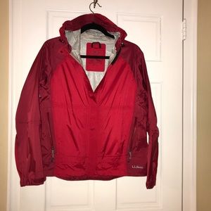 LL Bean dark fushia rain jacket   Petite Large